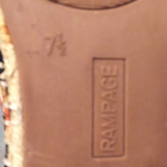 Rampage pineapple printed mules (sz 7 1/2) - Picture 5 of 8